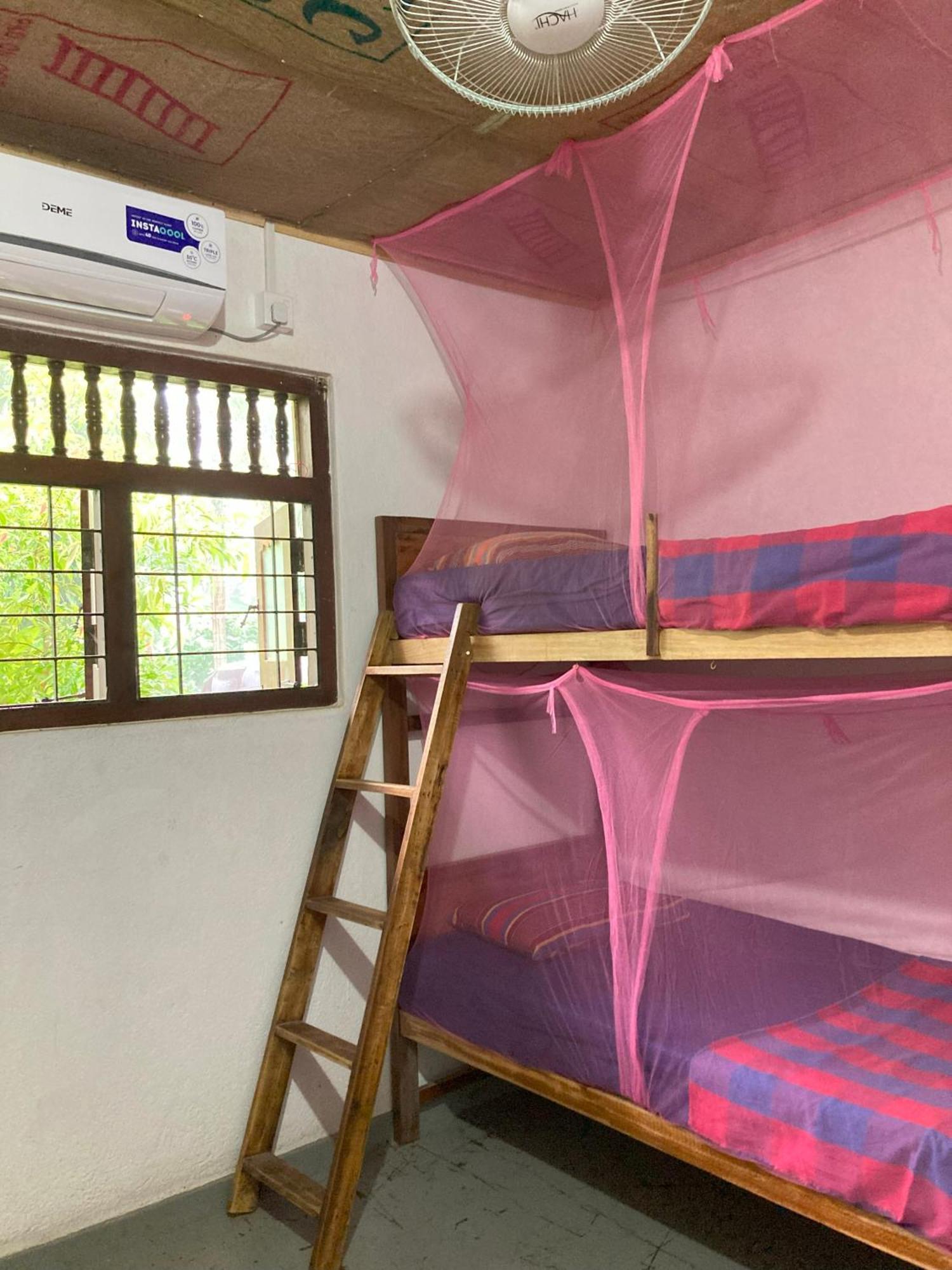 Hostel Singha Lounge Unawatuna Εξωτερικό φωτογραφία